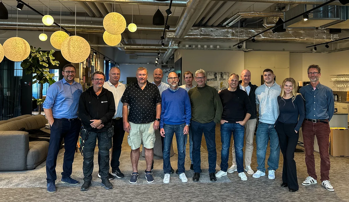 gruppbild-aug-mindre.webp